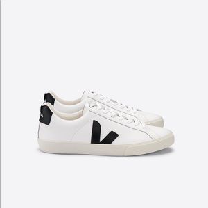 VEJA ESPLAR WHITE BLACK (SEEN ON MEGAN MARKLE)